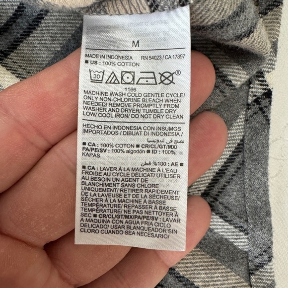 NEW Old Navy Women's Gray/Beige Plaid Boyfriend Button Up Shirt Medium Chore - Picture 7 of 14